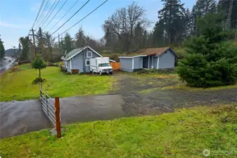 Side view of the driveway and gate.