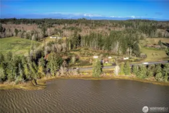 Beatiful Hammersley Inlet at your door step.