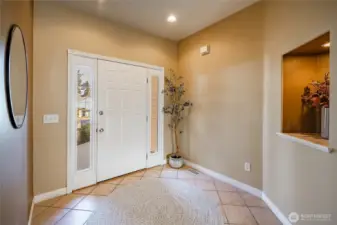 Entry - Open and inviting