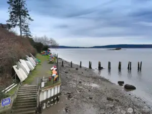 Private/Community beach access and kayak storage