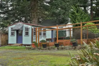 Greenhouse/Exercise/Deer proof garden beds