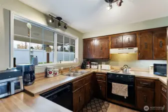 Plenty of counterspace!