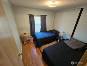 2nd bedroom.