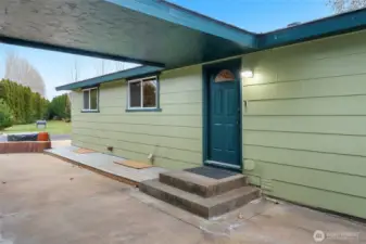 Quiet, private setting in the desirable Cascade Valley area