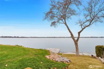 An exceptional waterfront lifestyle awaits