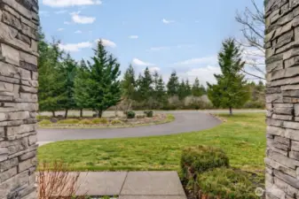 Circular drive for easy guest access