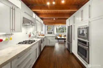 Elegant chefs kitchen w/ concrete countertops