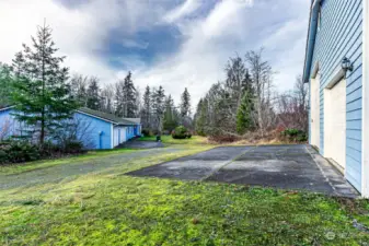 Detached garage looking towards house