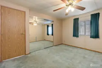 2nd bedroom