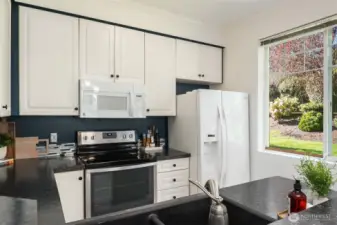 Want a stainless appliance package - that's easy to do! The appliances are in great condition.