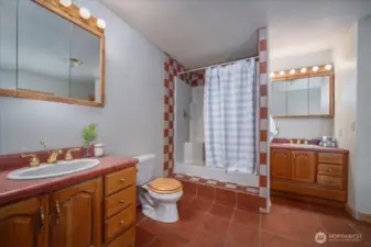 Primary bath