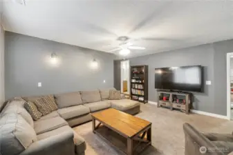 4th bedroom OR use as additional family room