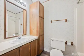 Main bathroom