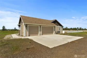3 car garage