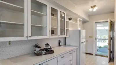 Kitchen With Glass Front Cabinets! Forced To Keep Your Dish Ware Neatly Stacked. Lol