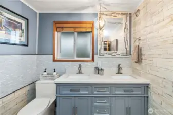 Lower Level 3/4 Bath