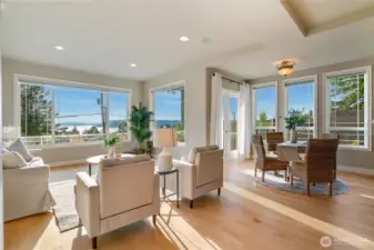 Seating & eating areas in the great room take in the views.
