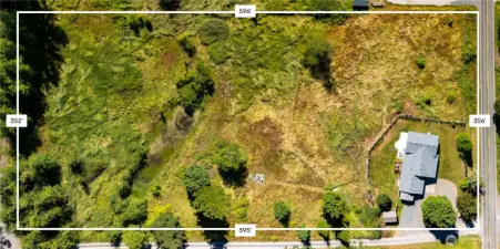 Estimated property lines - you've got room for SO much!