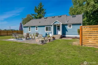 Large backyard for the pets or entertaining