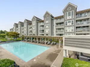 Amenity-Pool
