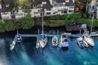 Friday Harbor bay, walking distance to shopping and more.