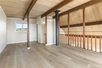 This room held a set of full size bunkbeds, queen size bed, 2 large dressers and a couch with ample room to spare