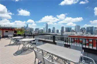 Rooftop Deck!