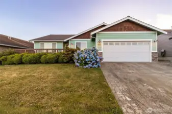 Welcome to 5983 Honeycutt Court!