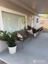 All is ready for the new owner to make this there own paradise space