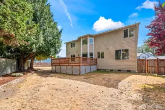 Huge fully fenced yard with sprinkler system
