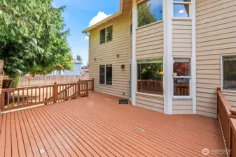 Large deck for entertaining