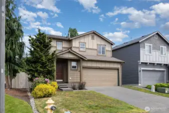 Thoughtfully designed, this home features 3 beds & 2.5 baths, offering the perfect balance of comfort and functionality.