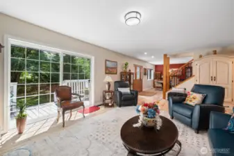 2,233+ sqft home, 2 story but with main level living
