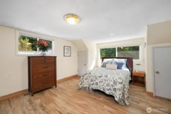 2nd large bedroom upstairs