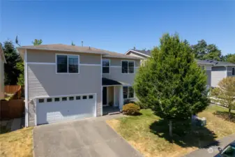 This spacious 4 bdrm/2.5 bath home is located in the desirable community of Fern Crest. It backs to one of three parks/playgrounds in the community and is walking distance to Soos Creek Trail.