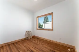 extra den or office at entry