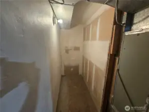 Closet basement bedroom 1