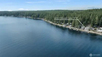 Mason Lake is known for how large and beautiful it is. That ain't no lie.