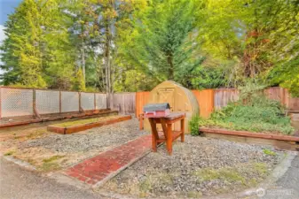 Greenhouse, garden area, all irrigated