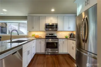 2nd Kitchen on Lower Level w/Groutless Tile Backsplash