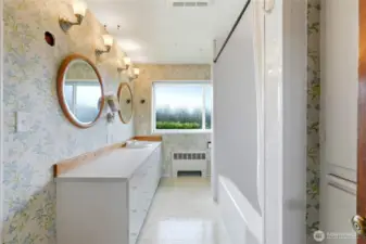 Attached Primary Bath