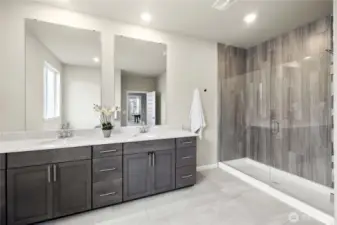 Expansive Shower
