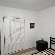 Bedroom #3 Picture #2