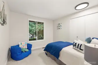 Guest room.
