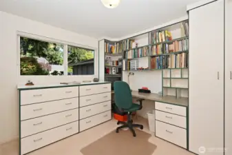 Bedroom/Office
