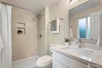 Owner's suite bathroom
