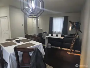 DINING ROOM FUNRITURE LAYOUT OPTION 2