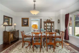 Thanks Giving Sized Living Room