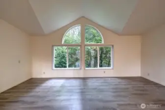 Nice vaulted ceilings and large bright windows