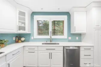 Everywhere you look, you see trees outside.